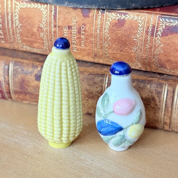 2 Vintage Snuff Bottles - Picture 5 of 11
